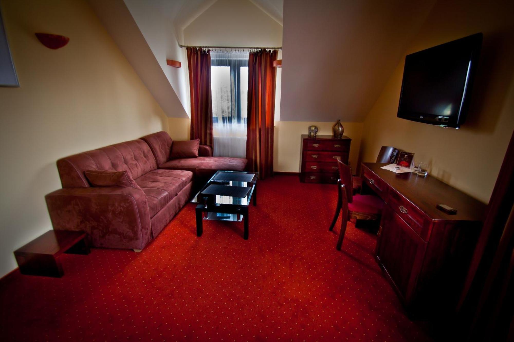 Dwa Bratanki Hotel Rzeszow Luaran gambar