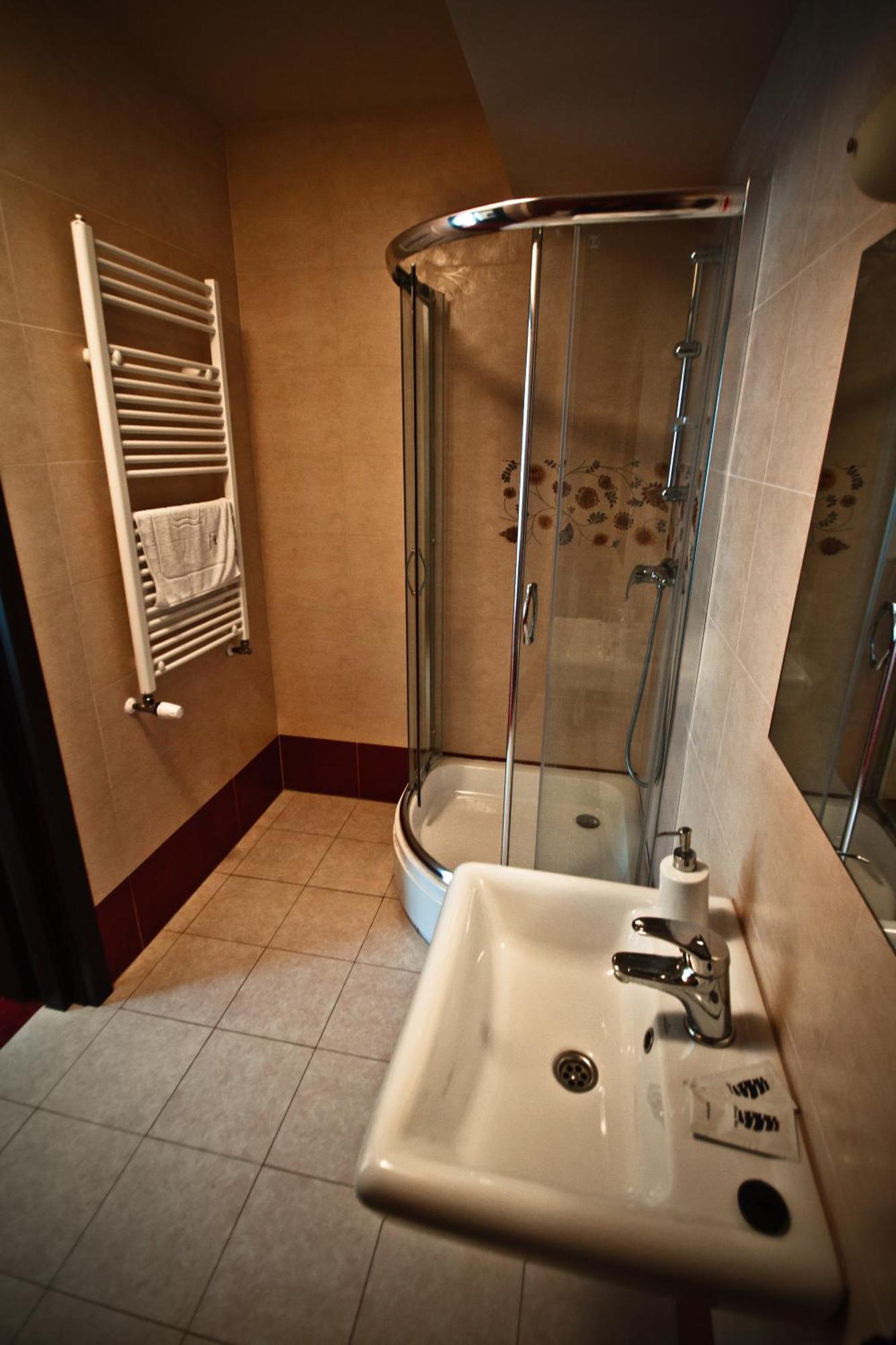 Dwa Bratanki Hotel Rzeszow Luaran gambar