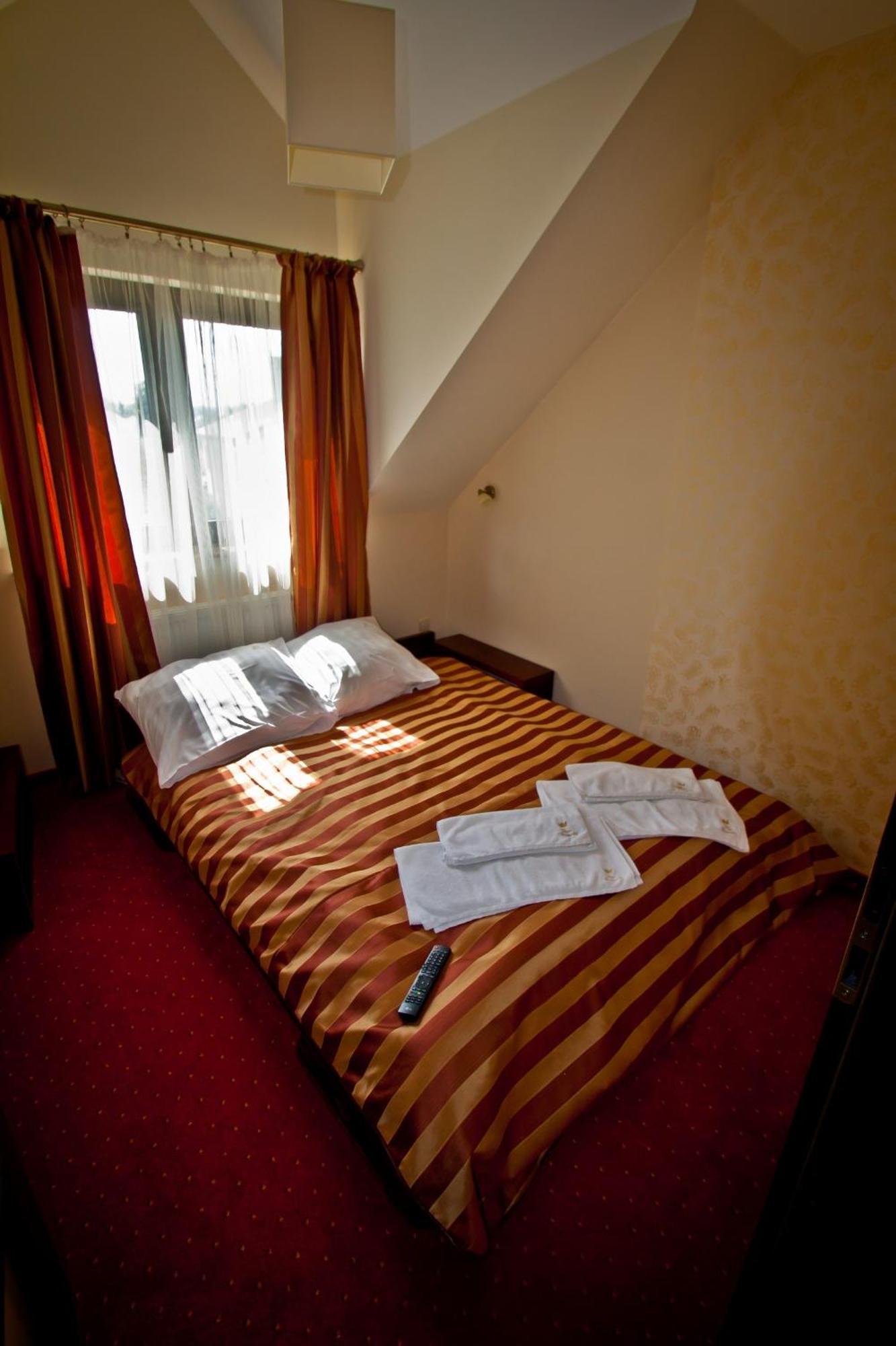 Dwa Bratanki Hotel Rzeszow Luaran gambar