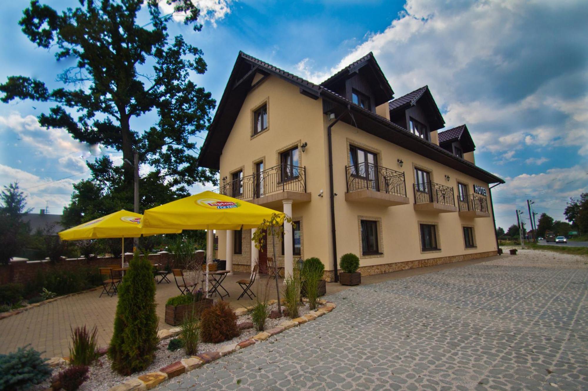 Dwa Bratanki Hotel Rzeszow Luaran gambar