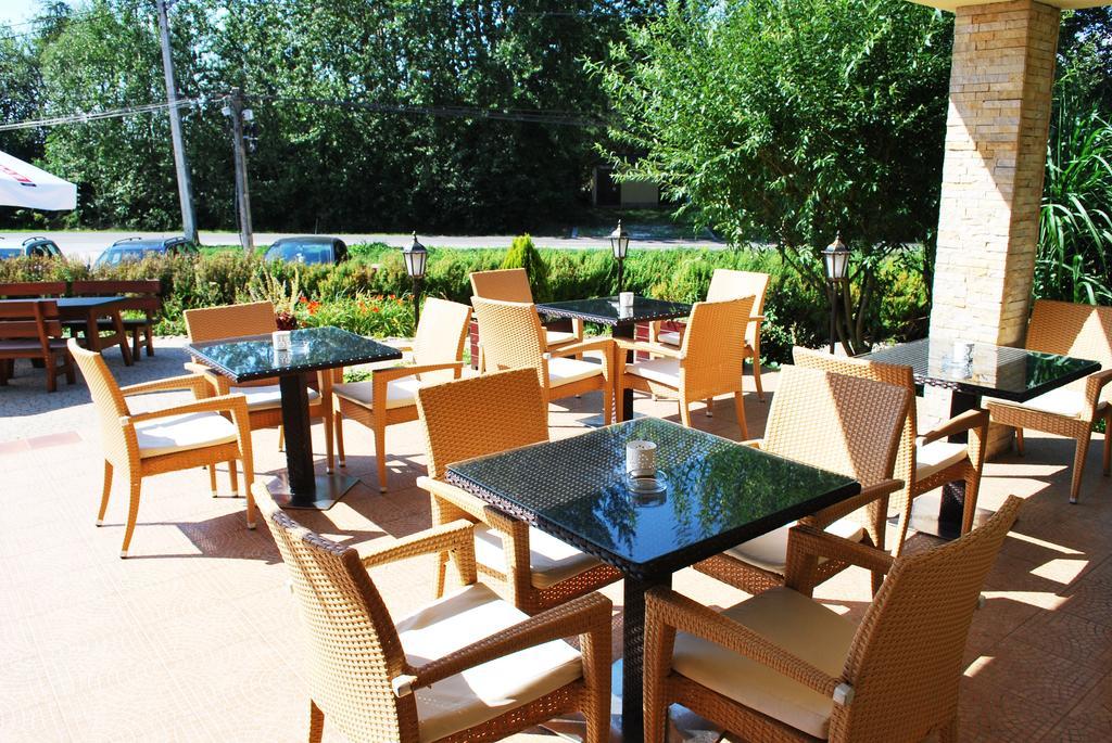 Dwa Bratanki Hotel Rzeszow Luaran gambar
