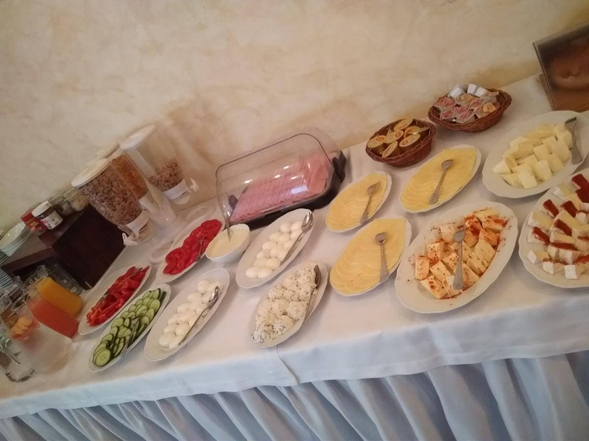 Dwa Bratanki Hotel Rzeszow Luaran gambar