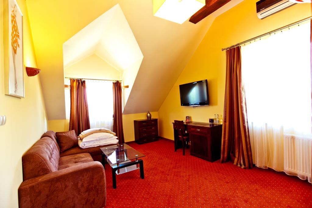 Dwa Bratanki Hotel Rzeszow Luaran gambar
